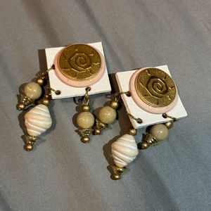 00s Unique gold plated dangling ear clips